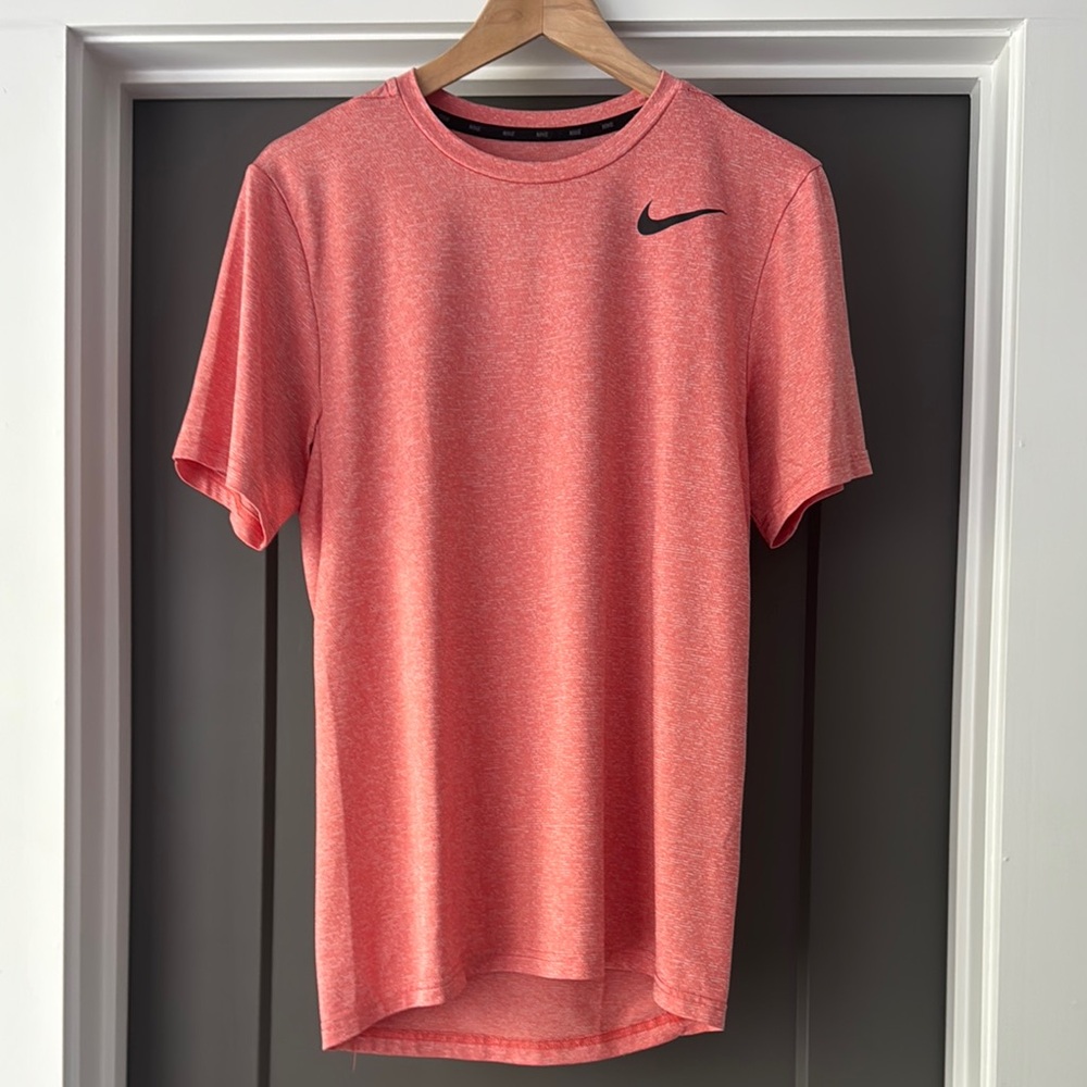 Nike Men's Coral Short Sleeve Tee